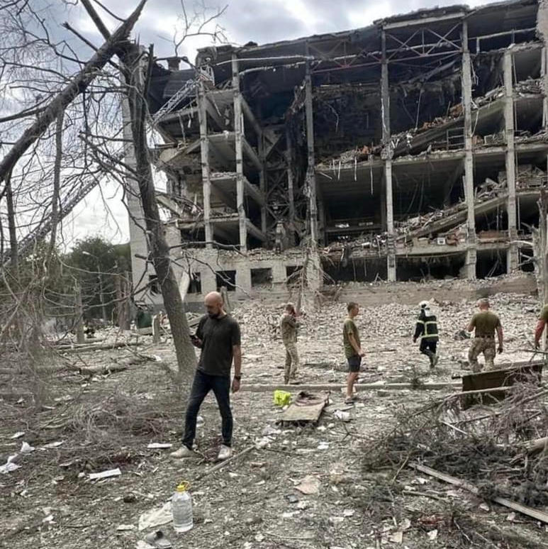 Russian missiles target civilian infrastructure: Ukraine must be allowed to defend itself with long-range missiles