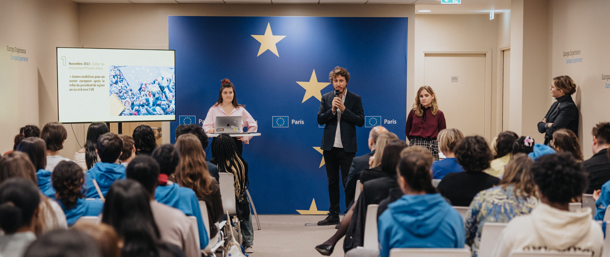 Stand With Ukraine à la rencontre des lycéens pour évoquer la citoyenneté européenne et les enjeux de la guerre en Ukraine