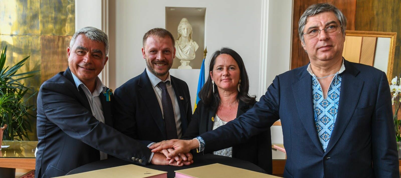 Partenariat franco-ukrainien signé entre Nantes, Saint-Nazaire et Kherson