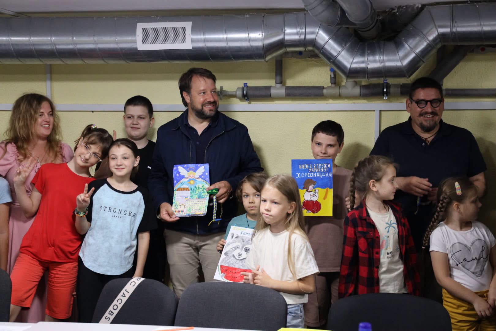 La délégation de la Région Bretagne visite une école et une maternité souterraines à Kherson